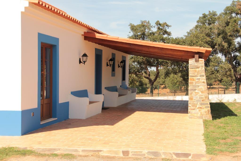 Monte Azul - Casas De Campo Do Junqueirinho Bicos الغرفة الصورة